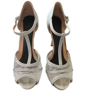 Women's De Blossom Collection Size 8.5 Dressy Heels